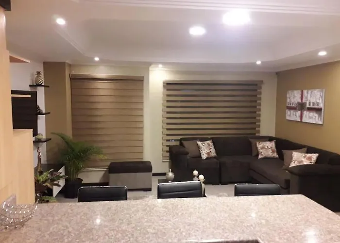 Moderno departamento 3B en Condominio La Victoria
